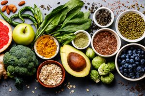 Read more about the article Simpel & Mudah, 10 Makanan Penurun Asam Urat Ini Wajib Dicoba!